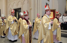 Uroczysta msza św. na zakończenie Konferencji Biskupów Europejskich.